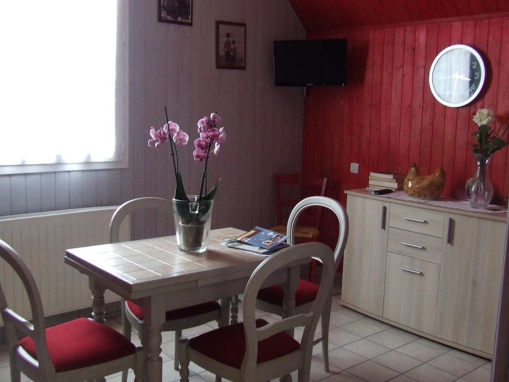 Gite Les Orchidees Ονφλέρ Δωμάτιο φωτογραφία
